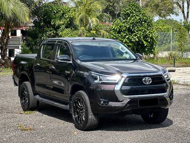 Toyota Hilux DOUBLE CAB 2.4V (AT) 4X4 in Johor Bahru, JHR