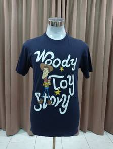 M - woody toy story