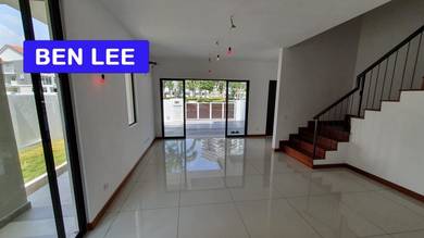 Semi-Detached House For Sale in Sungai Ara,PNG