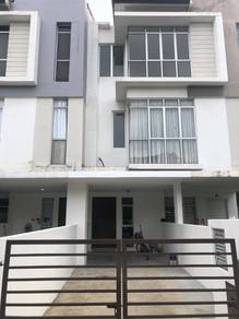Townhouse For Sale in Puchong,KUL