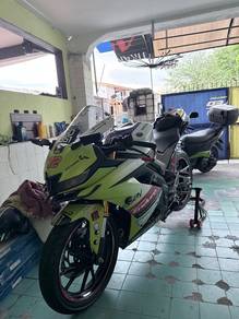 Yamaha R15