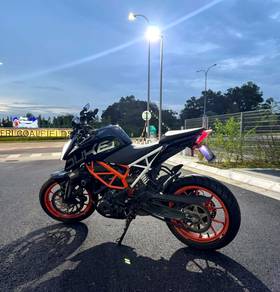 KTM 390 Duke