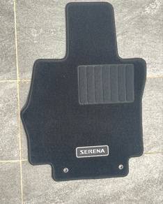 c27 Nissan Serena carpet