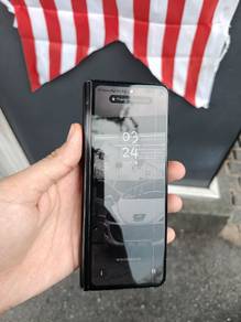 Samsung Galaxy Z Fold 3 5G
(12GB RAM/256GB)
