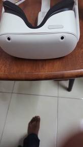 Meta Quest 2 / Oculus Quest 2 VR Headset + 2 Contr