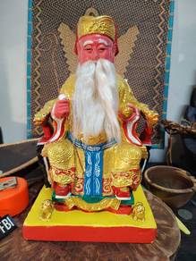Vintage-style Tua Pek Kong statue; old stock, never consecrated.