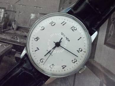 Vintage Sekonda watch