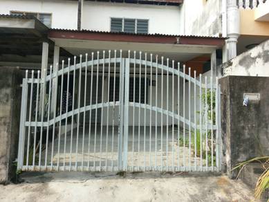 2-storey Terraced House For Sale in Seri Kembangan,SGR