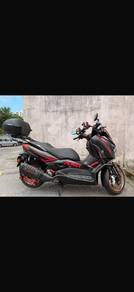 Yamaha XMAX