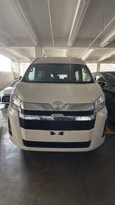 Toyota Hiace SLWB WINDOW VAN in Georgetown, PNG