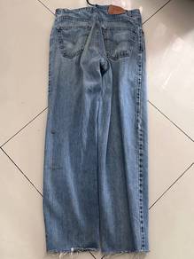 34 Levi's 550 Relaxed Fit Jeans