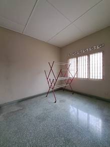1.5-storey Terraced House For Sale in Klang,SGR