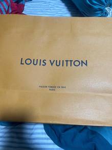 1. LV Twist MM Quartz White — Limited Edition