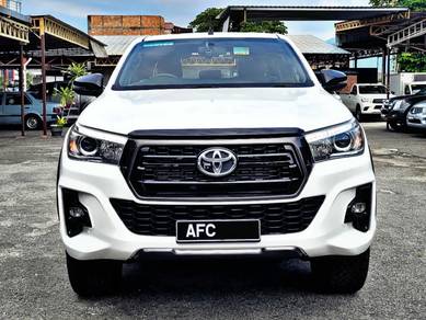 Toyota Hilux BLACK EDITION in Ipoh, PRK