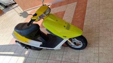 Suzuki AG100