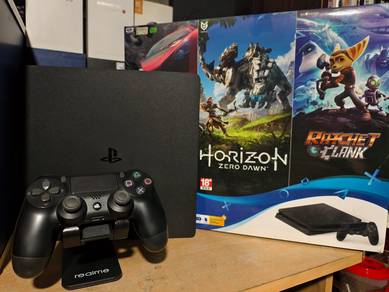 PS4 w/ console