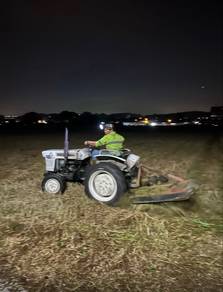 2 unit Kubota Tractor L2201 with grass cutter
