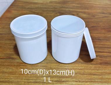 Plastic can
