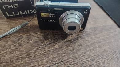 [FULL BOX SET] Panasonic Lumix DMC-FH6 Y2K Vintage