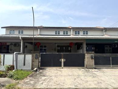 1.5-storey Terraced House For Sale in Kuching,SWK