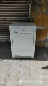 Condenser dryer 7-kg Electrolux pengering baju