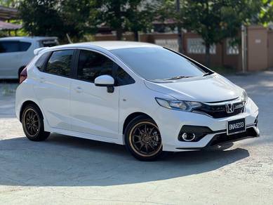 2015 Honda Jazz E