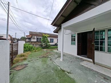 Semi-Detached House For Sale in Sitiawan,PRK