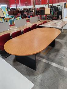 Meja 8 kaki panjang