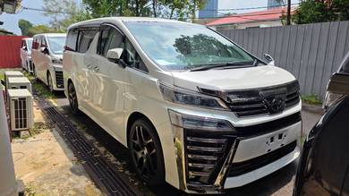 Toyota Vellfire Z in Damansara, KUL