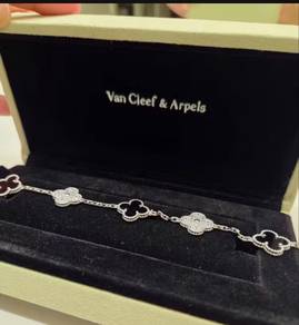 VCA Bracelet