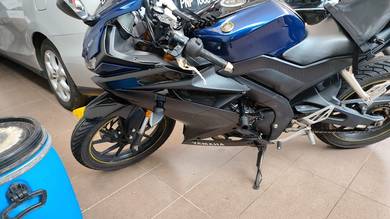 Yamaha R15