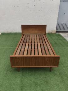 YE99L Katil Kayu Klasik Super Single Bed Frame