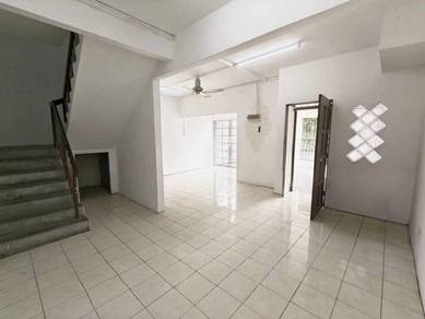 2-storey Terraced House For Sale in Seri Kembangan,SGR