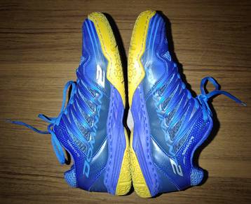Yonex shoe