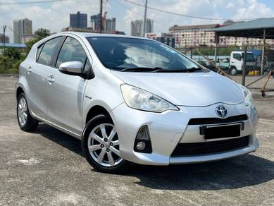 Toyota Prius c (HYBRID) in Petaling Jaya, SGR