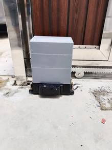 Sliding Dc power autogate