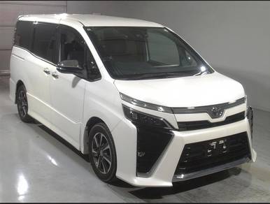 Toyota Voxy ZS KIRAMEKI III in KL City, KUL