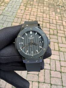 Hublot Classic Fushion 38 Ceramic