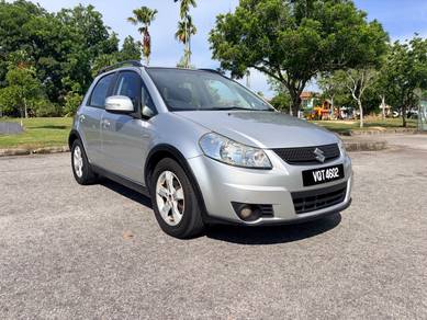 Suzuki SX4 CROSSOVER PREMIER in Batu Pahat, JHR
