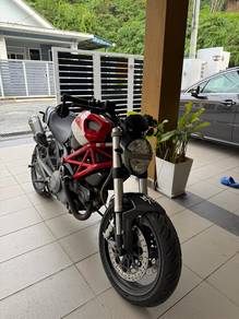 Ducati Monster 795