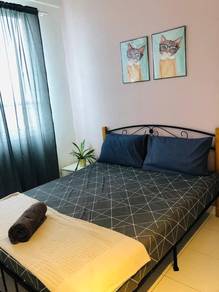 Queen Size bedframe 