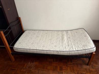 let go urgently!!!! ( No bed) 