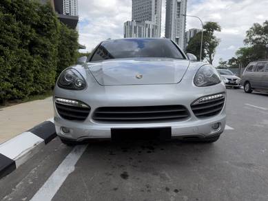 Porsche Cayenne S S HYBRID in Cheras, KUL