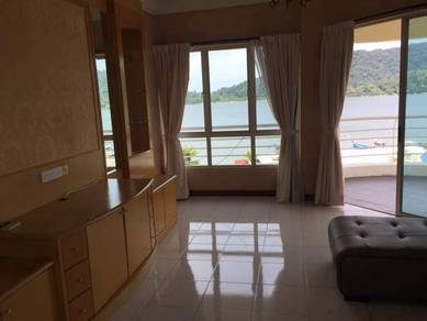 Condominium For Rent in Gold Coast