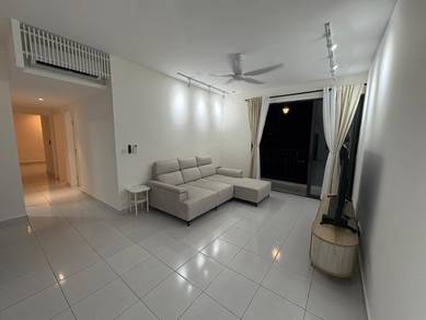 Condominium For Rent in E Island Lake Haven