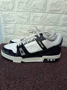 uk7 Louis Vuitton LV Trainer Sneakers