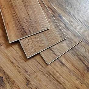 Inovar Laminated Wood Flooring - 21 Pieces