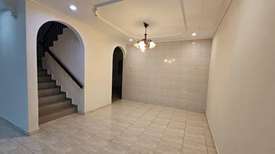 2-storey Terraced House For Sale in Cheng,MLK