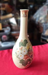 Vintage Flower Vase Satsuma Ware Pottery Tohaku Ki