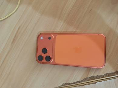 iPhone 17 pro max orange 256gb battery 91%